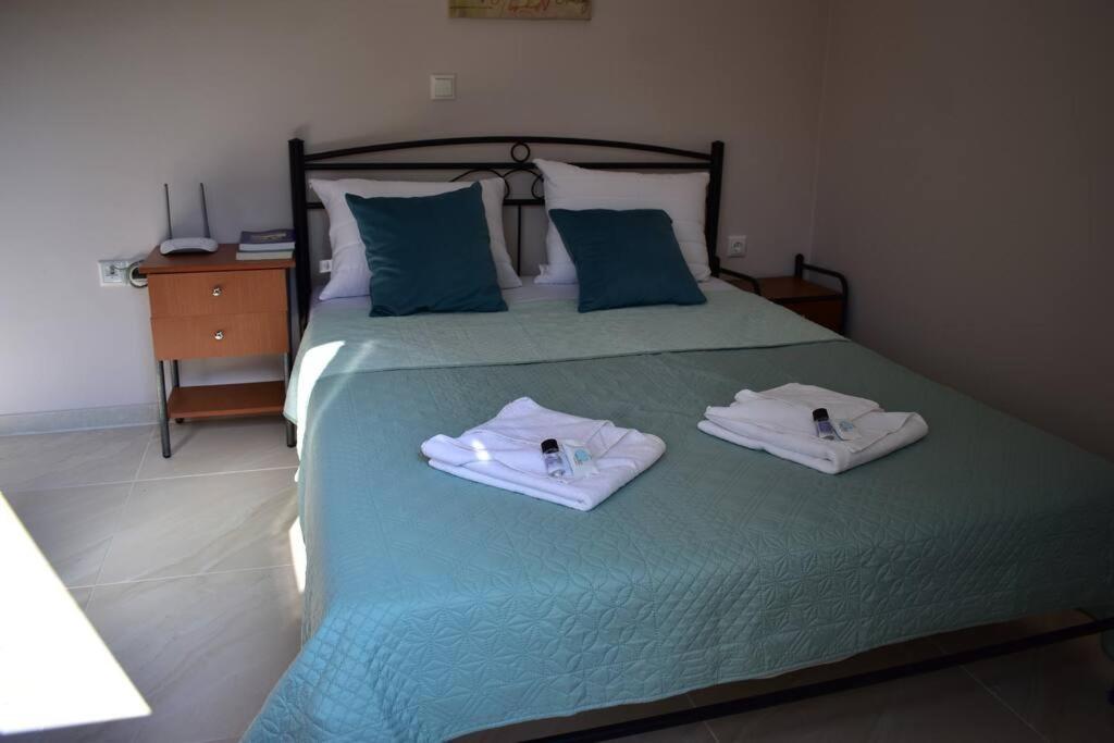 Magenta Apartment อีกูเมนิทซา ภายนอก รูปภาพ